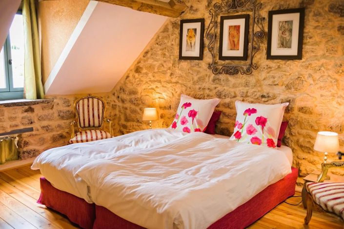 Image No.9-6 Bed House for sale