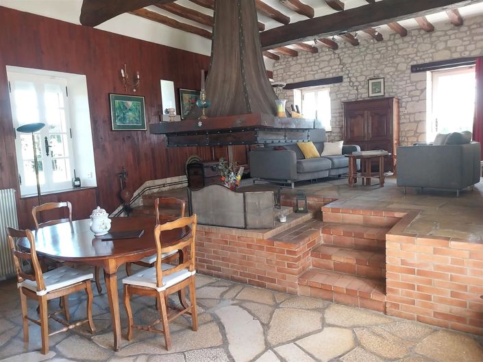 Image No.5-5 Bed House for sale