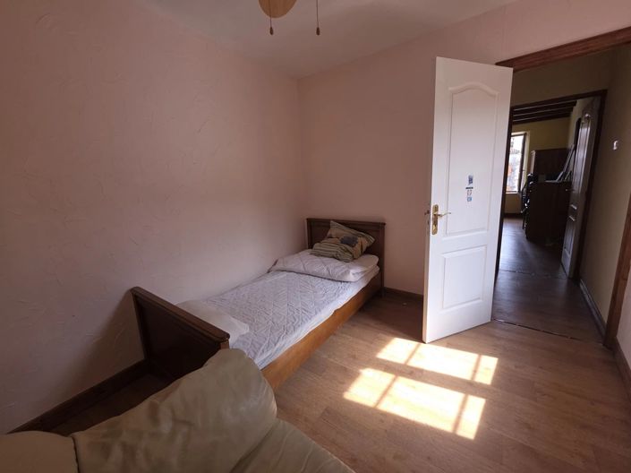 Image No.11-2 Bed House for sale