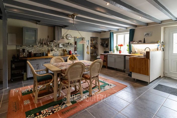 Image No.8-3 Bed House for sale