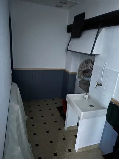 Image No.12-2 Bed House for sale