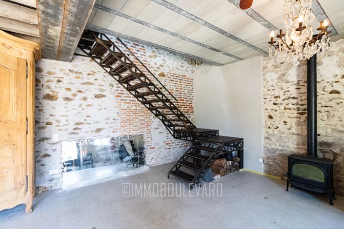 Image No.12-1 Bed House for sale