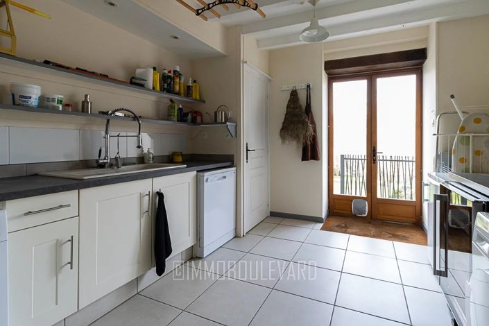 Image No.14-3 Bed House for sale