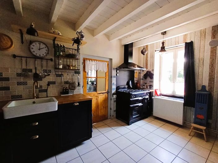 Image No.12-4 Bed House for sale