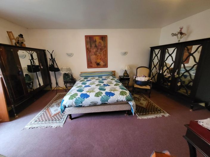 Image No.10-3 Bed House for sale