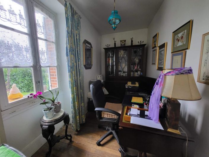 Image No.8-3 Bed House for sale