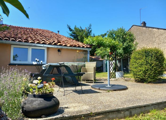 Image No.11-2 Bed House for sale