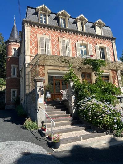 Image No.3-4 Bed House for sale