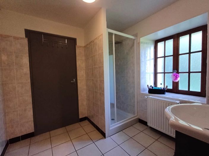 Image No.10-3 Bed House for sale