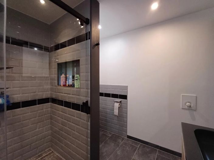 Image No.16-3 Bed House for sale