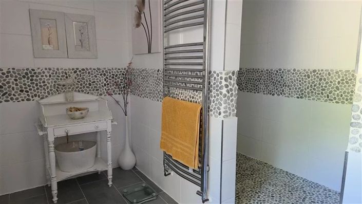 Image No.17-5 Bed Villa for sale