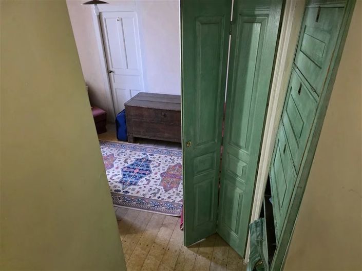 Image No.12-5 Bed House for sale