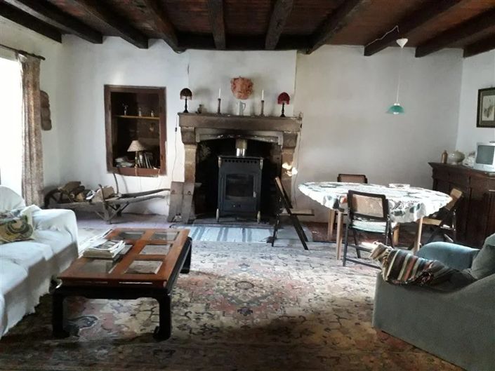 Image No.8-5 Bed House for sale