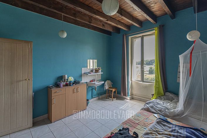 Image No.25-7 Bed House for sale