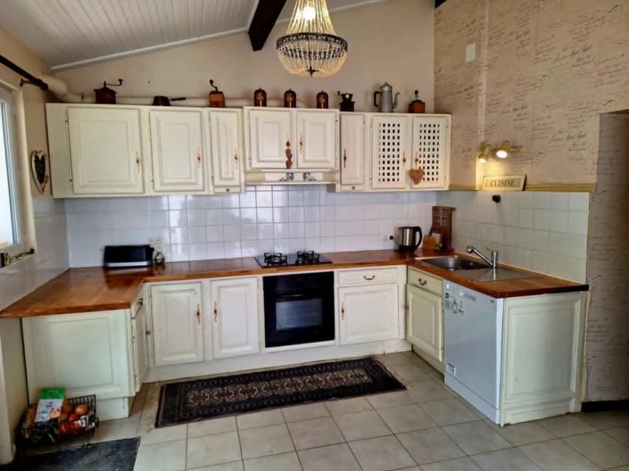 Image No.4-4 Bed House for sale