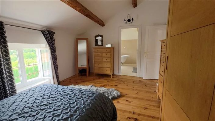 Image No.14-11 Bed Property for sale