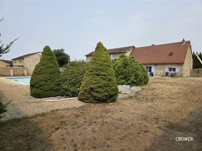 Image No.17-11 Bed Property for sale