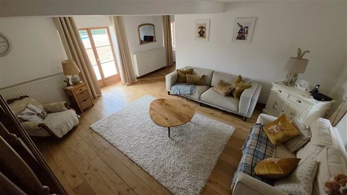 Image No.22-11 Bed Property for sale