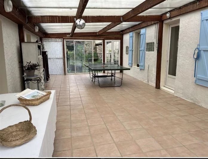 Image No.18-6 Bed House for sale