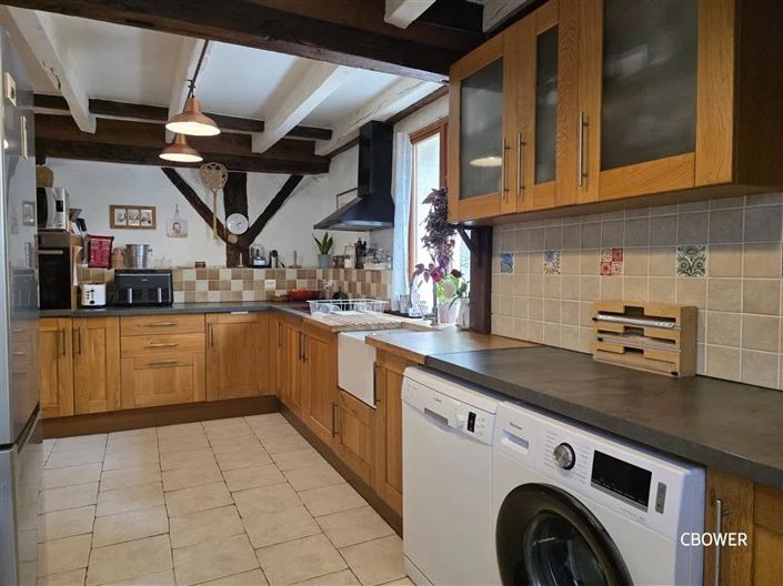 Image No.5-6 Bed House for sale