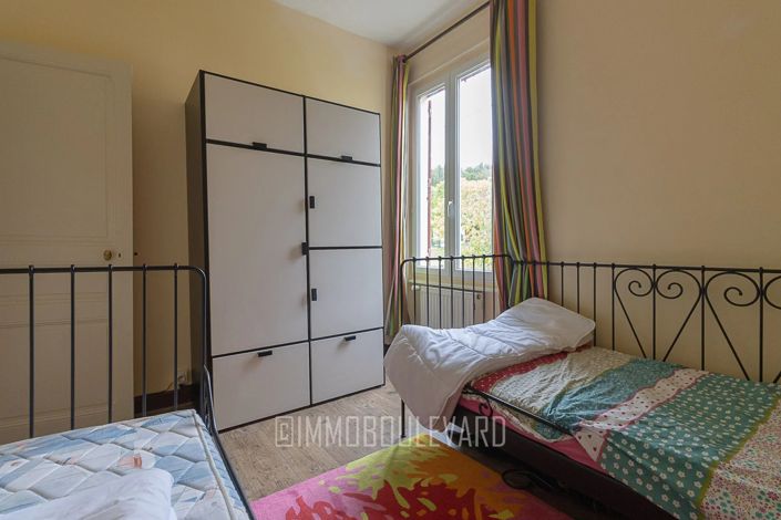 Image No.16-4 Bed House for sale