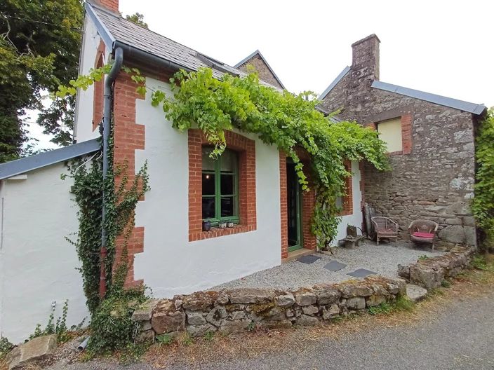 Image No.5-2 Bed House for sale