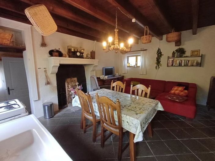 Image No.8-2 Bed House for sale