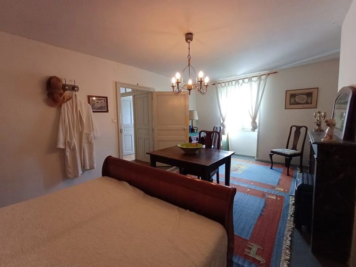 Image No.17-3 Bed House for sale