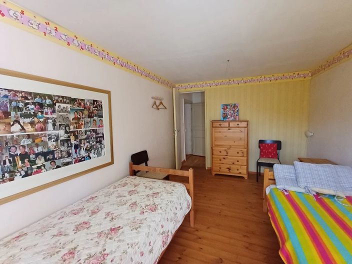 Image No.18-3 Bed House for sale