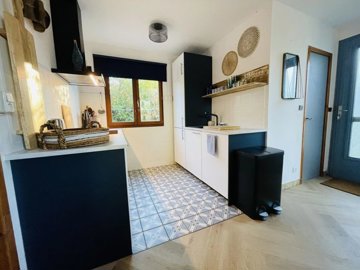 da8e5db00c3774216a6585f4a023f26f22606e4465192