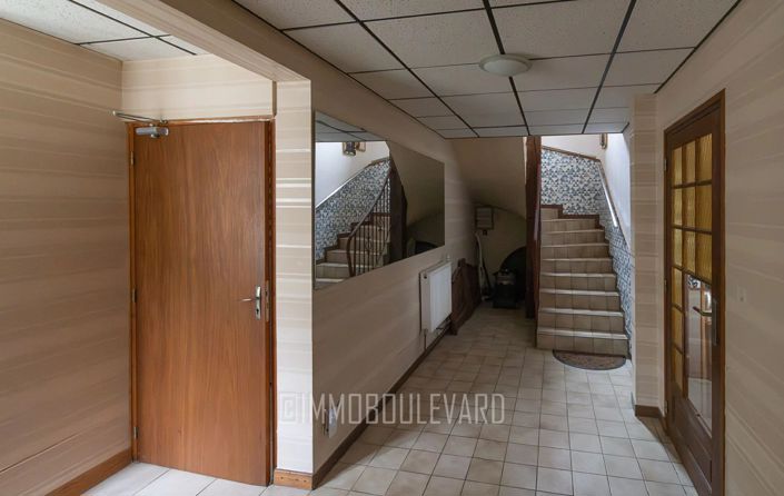 Image No.13-8 Bed House for sale