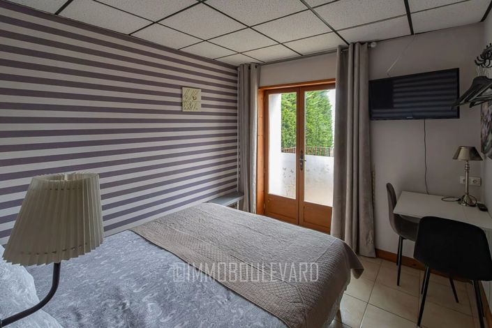 Image No.14-8 Bed House for sale