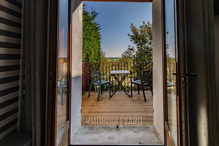 Image No.15-8 Bed House for sale