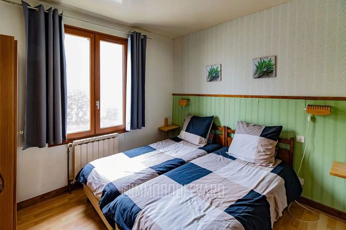 Image No.18-8 Bed House for sale