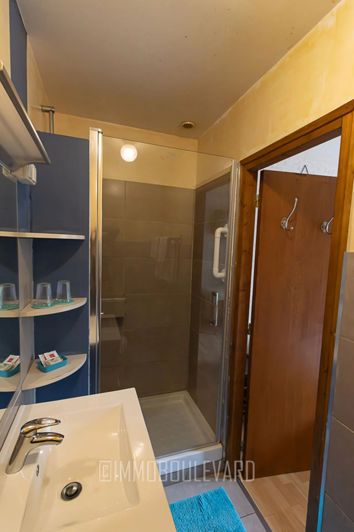 Image No.20-8 Bed House for sale