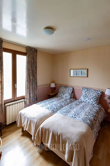 Image No.21-8 Bed House for sale