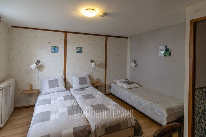 Image No.22-8 Bed House for sale