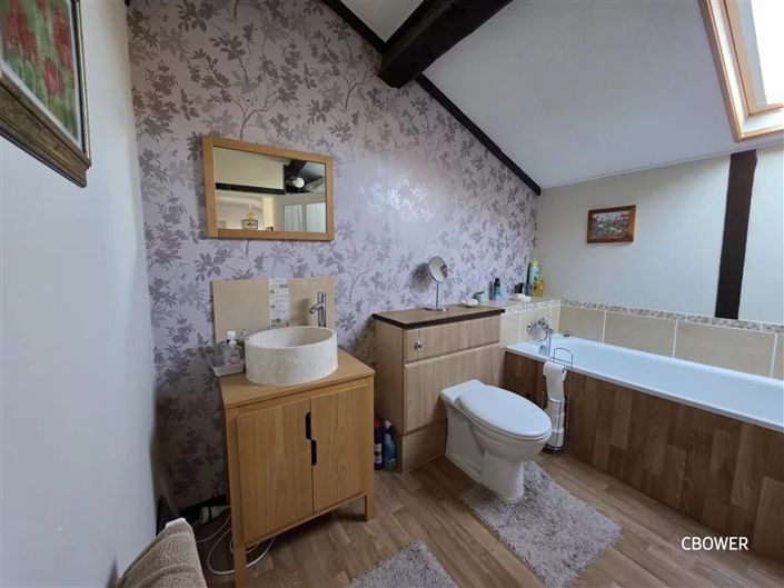 Image No.17-2 Bed House for sale