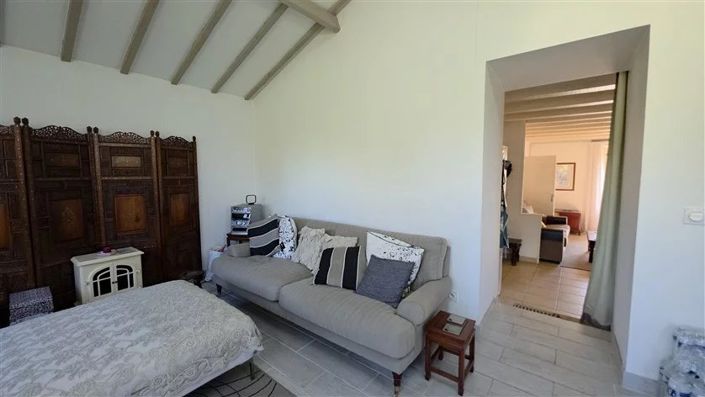 Image No.6-2 Bed House for sale