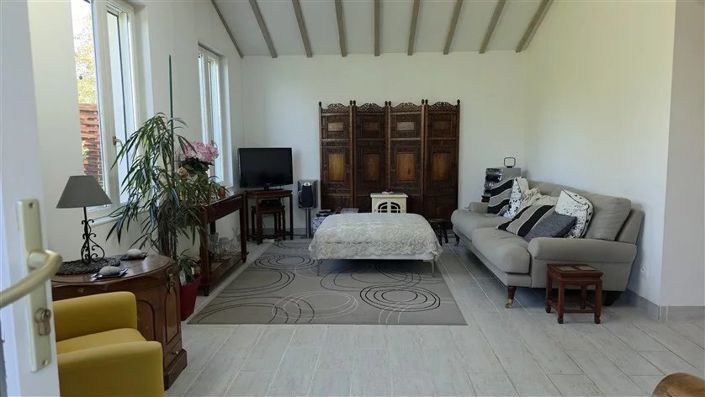 Image No.7-2 Bed House for sale