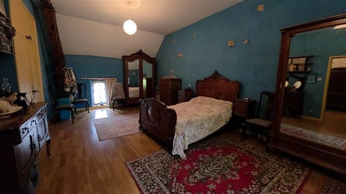 Image No.11-3 Bed House for sale