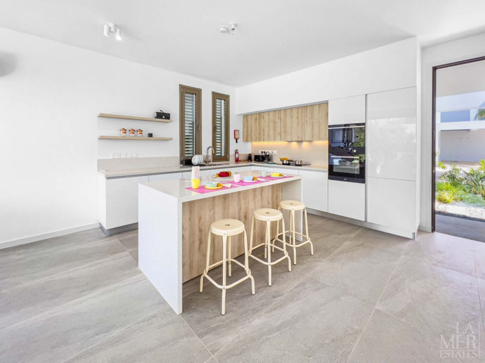 Image No.11-3 Bed Villa for sale