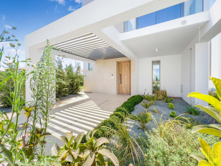 Image No.8-3 Bed Villa for sale