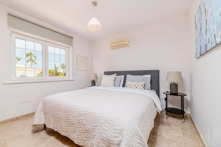 Image No.12-4 Bed Villa for sale