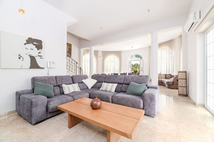 Image No.4-4 Bed Villa for sale