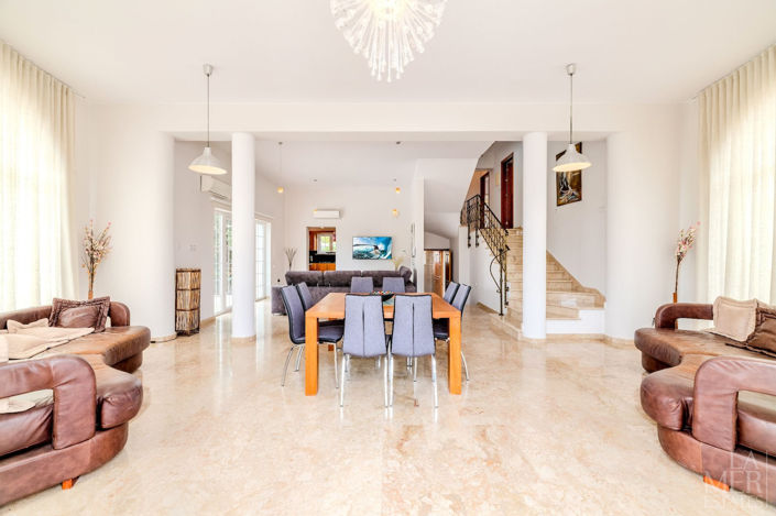 Image No.5-4 Bed Villa for sale