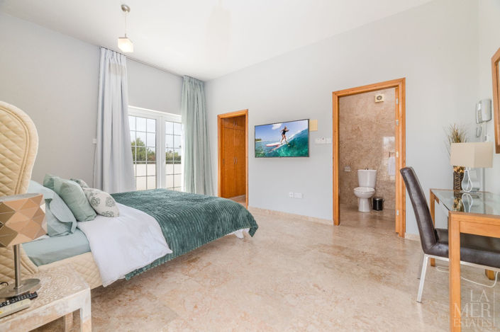 Image No.10-4 Bed Villa for sale