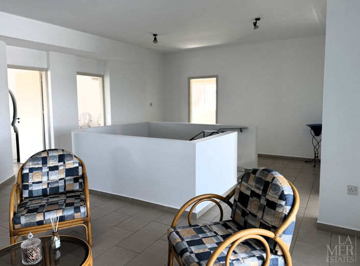 Image No.18-3 Bed Villa for sale