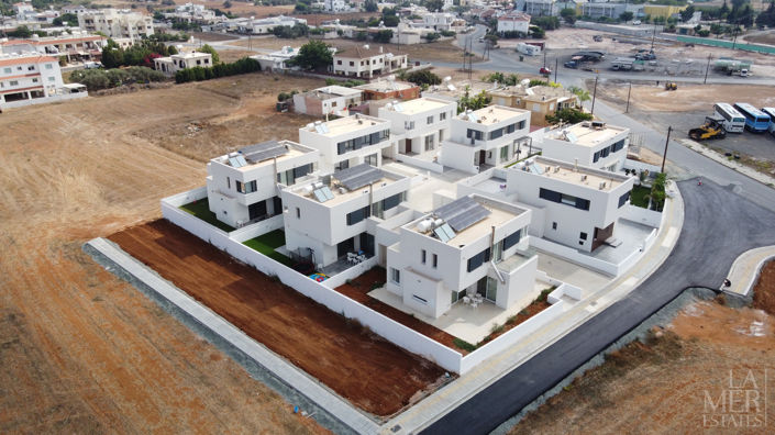 Image No.2-3 Bed Villa for sale