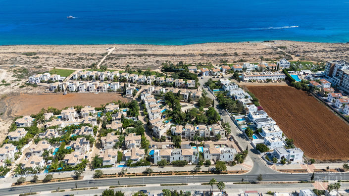 Image No.19-2 Bed Townhouse for sale